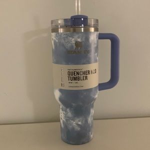 NWT Stanley Ocean Blue Tie Dye Quencher